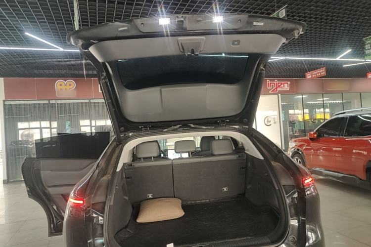 Used XPeng G6 2025 625 Long-Range Max Tech Edition Trunk