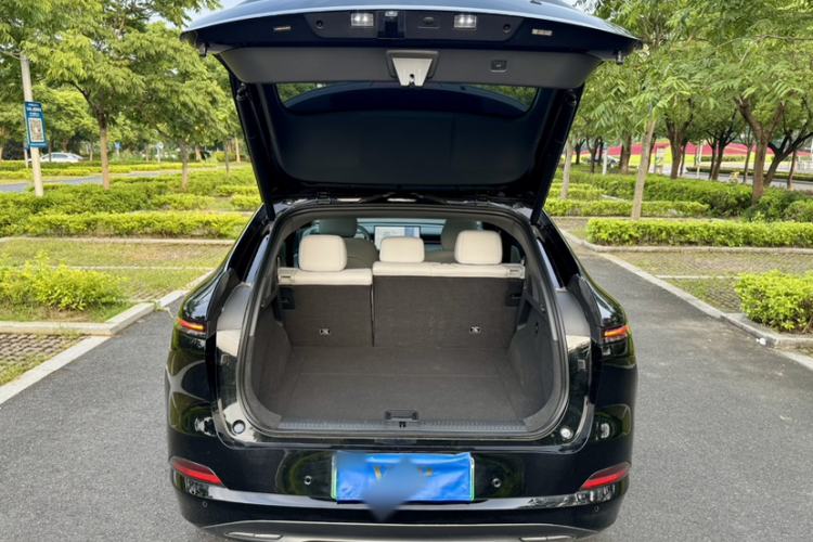 Used XPeng G6 2025 625 Long-Range Max Tech Edition Trunk