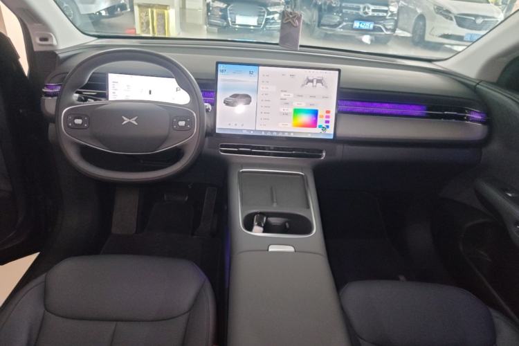 Used XPeng G6 2025 625 Long-Range Max Tech Edition Center Console