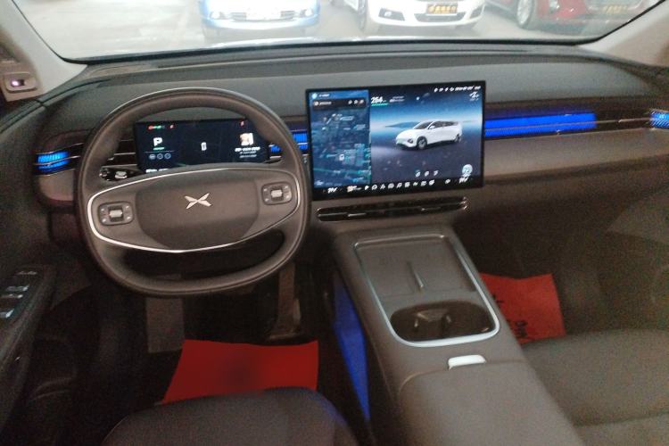 Used XPeng G6 2025 625 Long-Range Max Flagship Edition Center Console
