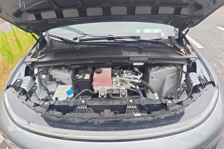 Used XPeng G6 2025 625 Long-Range Max Tech Edition Engine Bay