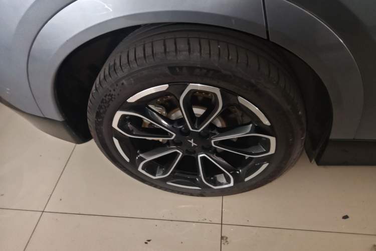 Used XPeng G6 2025 625 Long-Range Max Tech Edition Exterior 5