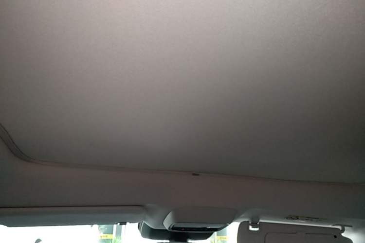 Used XPeng G6 2025 625 Long-Range Max Tech Edition Headliner