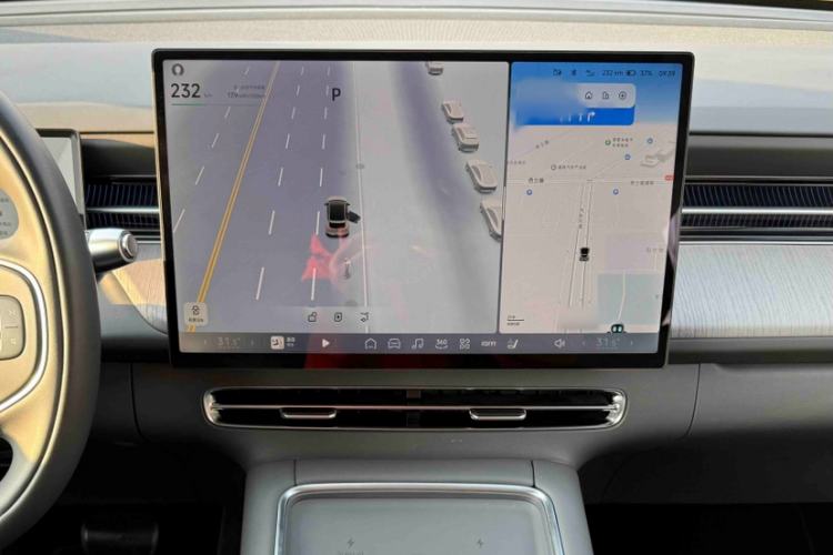 Used XPeng G6 2025 625 Long-Range Max Flagship Edition Interior 3