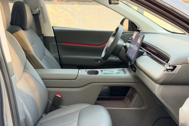 Used XPeng G6 2025 625 Long-Range Max Flagship Edition Interior 4
