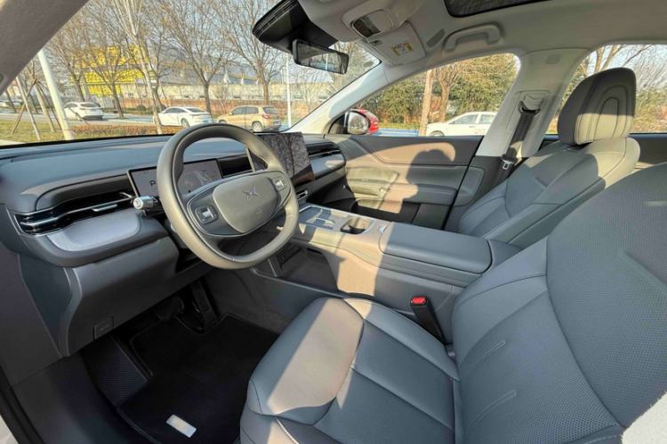Used XPeng G6 2025 625 Long-Range Max Flagship Edition Interior 6
