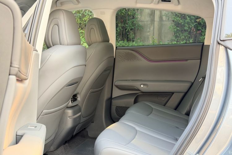 Used XPeng G6 2025 625 Long-Range Max Flagship Edition Interior 6