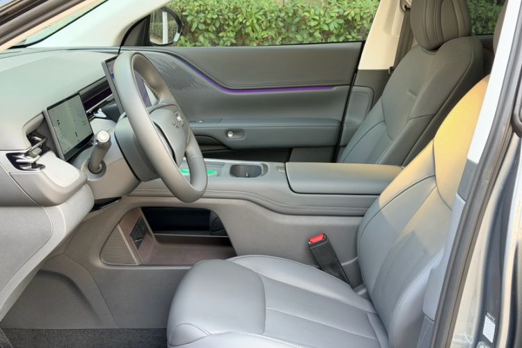 Used XPeng G6 2025 625 Long-Range Max Flagship Edition Interior 7