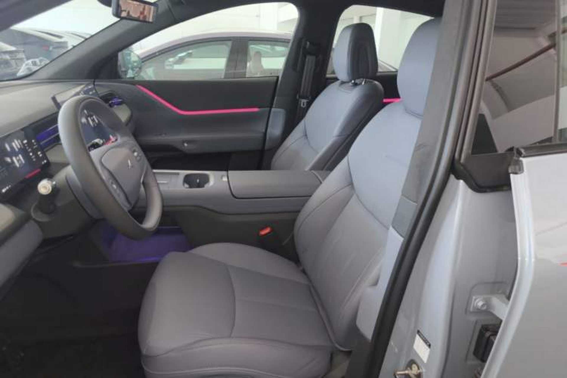 Used XPeng G6 2025 625 Long-Range Max Flagship Edition Left Front Seat
