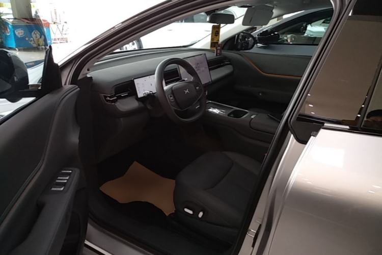 Used XPeng G6 2025 625 Long-Range Max Tech Edition Left Front Seat
