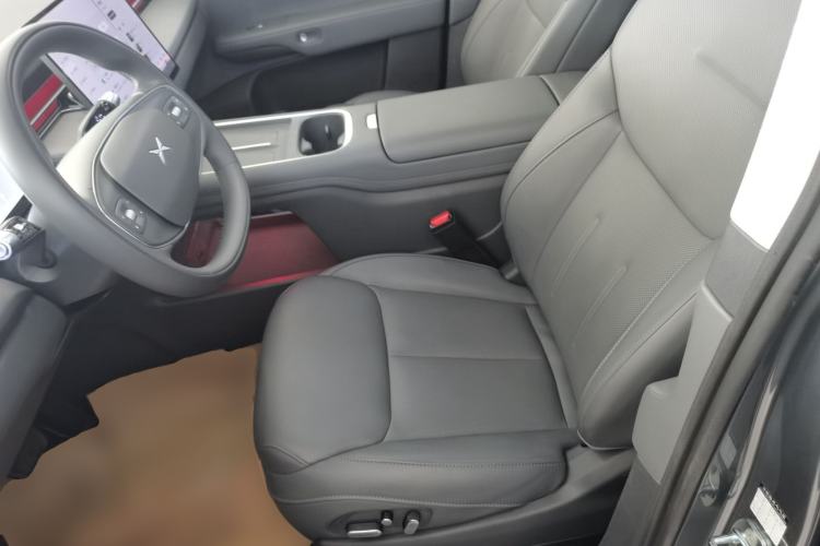 Used XPeng G6 2025 625 Long-Range Max Flagship Edition Left Front Seat