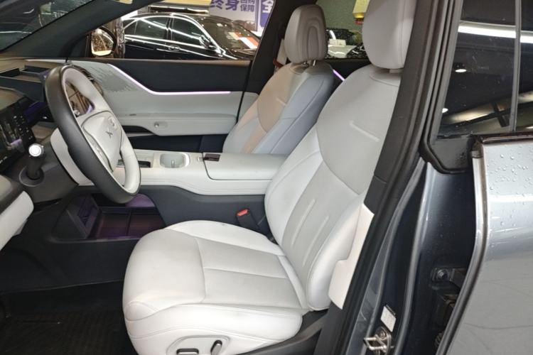 Used XPeng G6 2025 625 Long-Range Max Tech Edition Left Front Seat