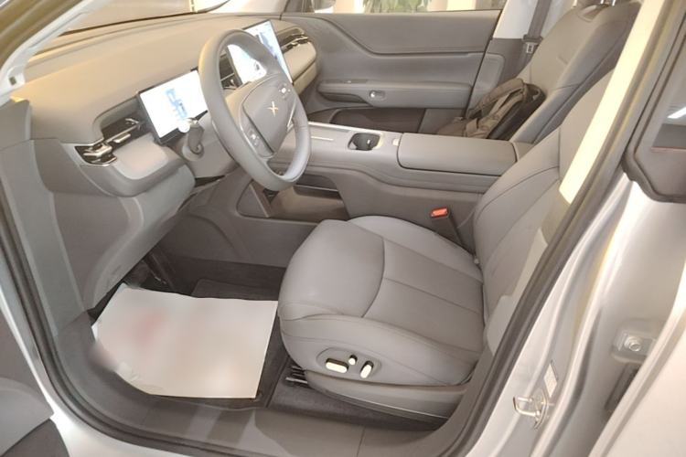 Used XPeng G6 2025 625 Long-Range Max Flagship Edition Left Front Seat