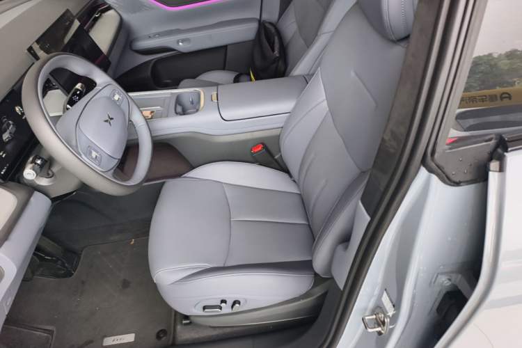 Used XPeng G6 2025 625 Long-Range Max Flagship Edition Left Front Seat
