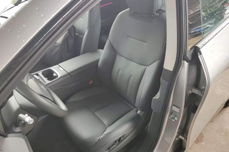 Used XPeng G6 2025 625 Long-Range Max Flagship Edition Left Front Seat