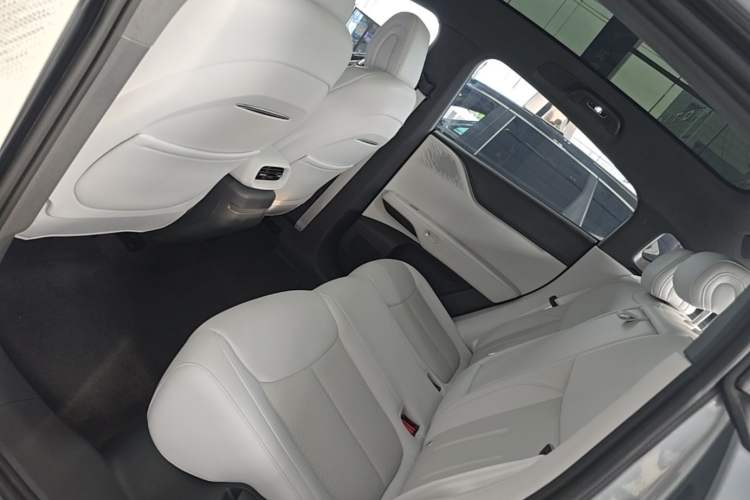 Used XPeng G6 2025 625 Long-Range Max Flagship Edition Left Rear Seat