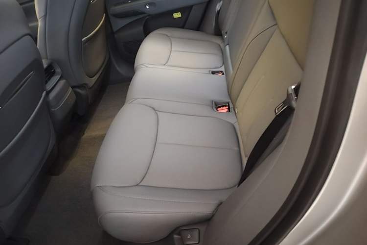 Used XPeng G6 2025 625 Long-Range Max Flagship Edition Left Rear Seat