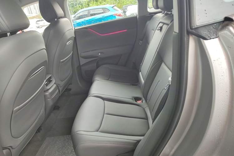 Used XPeng G6 2025 625 Long-Range Max Flagship Edition Left Rear Seat