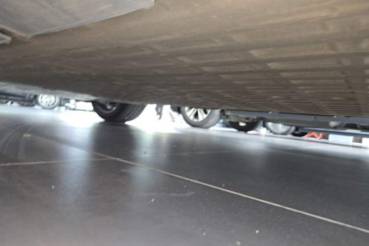Used XPeng G6 2025 625 Long-Range Max Flagship Edition Left Side Sill