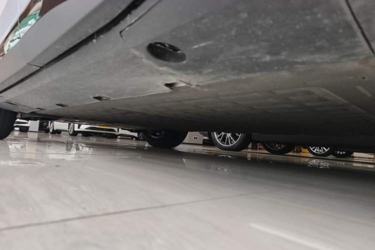 Used XPeng G6 2025 625 Long-Range Max Flagship Edition Left Side Sill