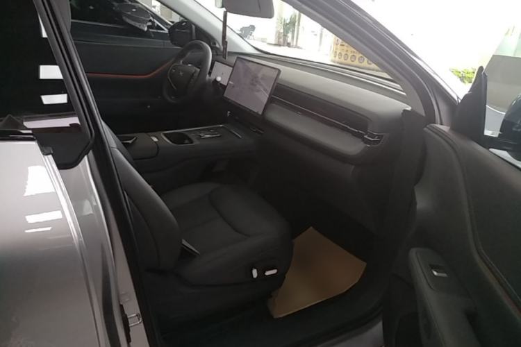 Used XPeng G6 2025 625 Long-Range Max Tech Edition Right Front Seat