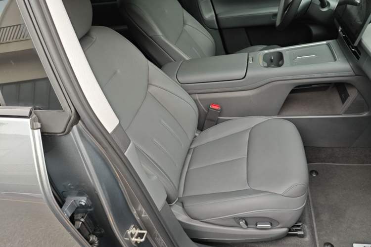 Used XPeng G6 2025 625 Long-Range Max Tech Edition Right Front Seat