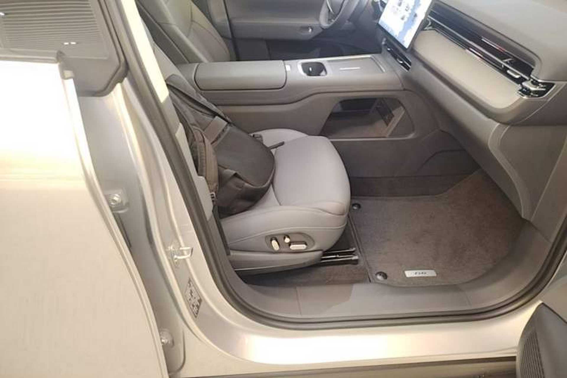 Used XPeng G6 2025 625 Long-Range Max Flagship Edition Right Front Seat