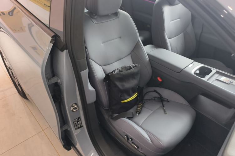 Used XPeng G6 2025 625 Long-Range Max Flagship Edition Right Front Seat