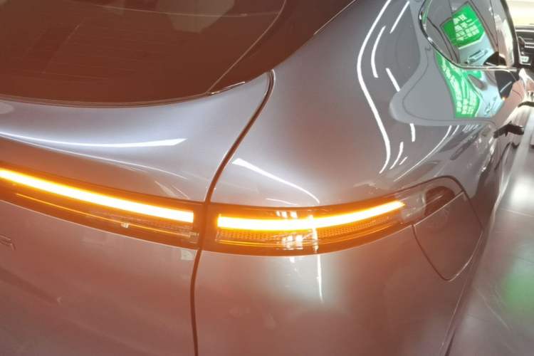 Used XPeng G6 2025 625 Long-Range Max Tech Edition Right Rear Taillight