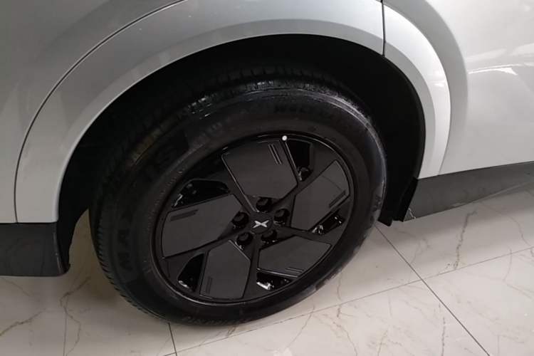 Used XPeng G6 2025 625 Long-Range Max Tech Edition Right Rear Wheel Hub