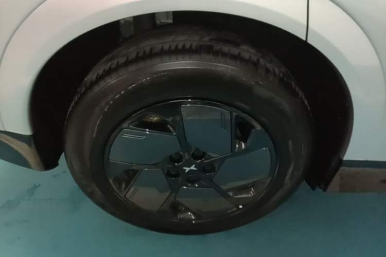 Used XPeng G6 2025 625 Long-Range Max Flagship Edition Right Rear Wheel Hub