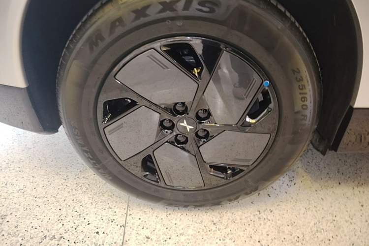 Used XPeng G6 2025 625 Long-Range Max Flagship Edition Right Rear Wheel Hub