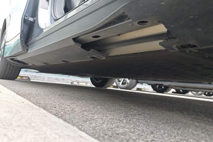 Used XPeng G6 2025 625 Long-Range Max Flagship Edition Right Side Sill