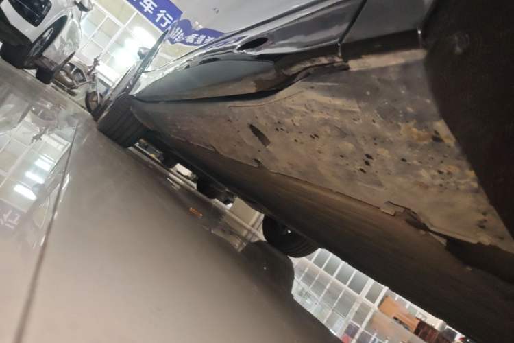 Used XPeng G6 2025 625 Long-Range Max Tech Edition Right Side Sill