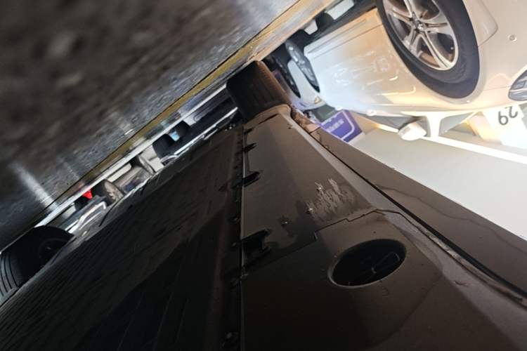 Used XPeng G6 2025 625 Long-Range Max Tech Edition Right Side Sill
