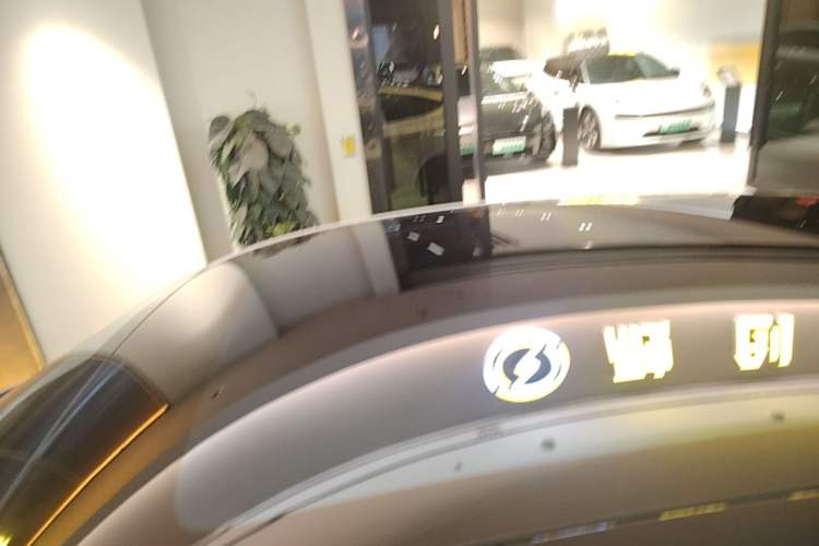 Used XPeng G6 2025 625 Long-Range Max Flagship Edition Roof