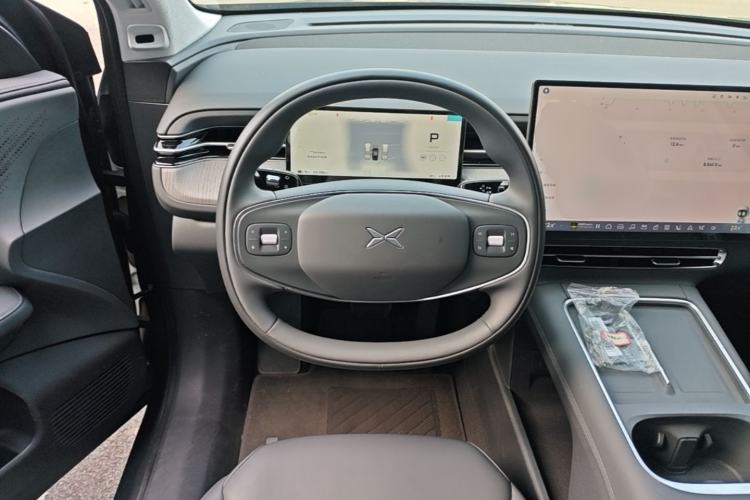 Used XPeng G6 2025 625 Long-Range Max Flagship Edition Steering Wheel