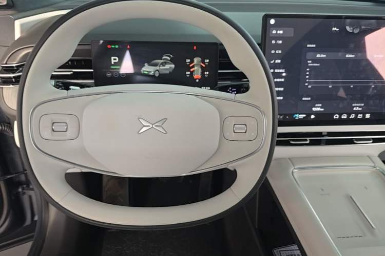 Used XPeng G6 2025 625 Long-Range Max Flagship Edition Steering Wheel