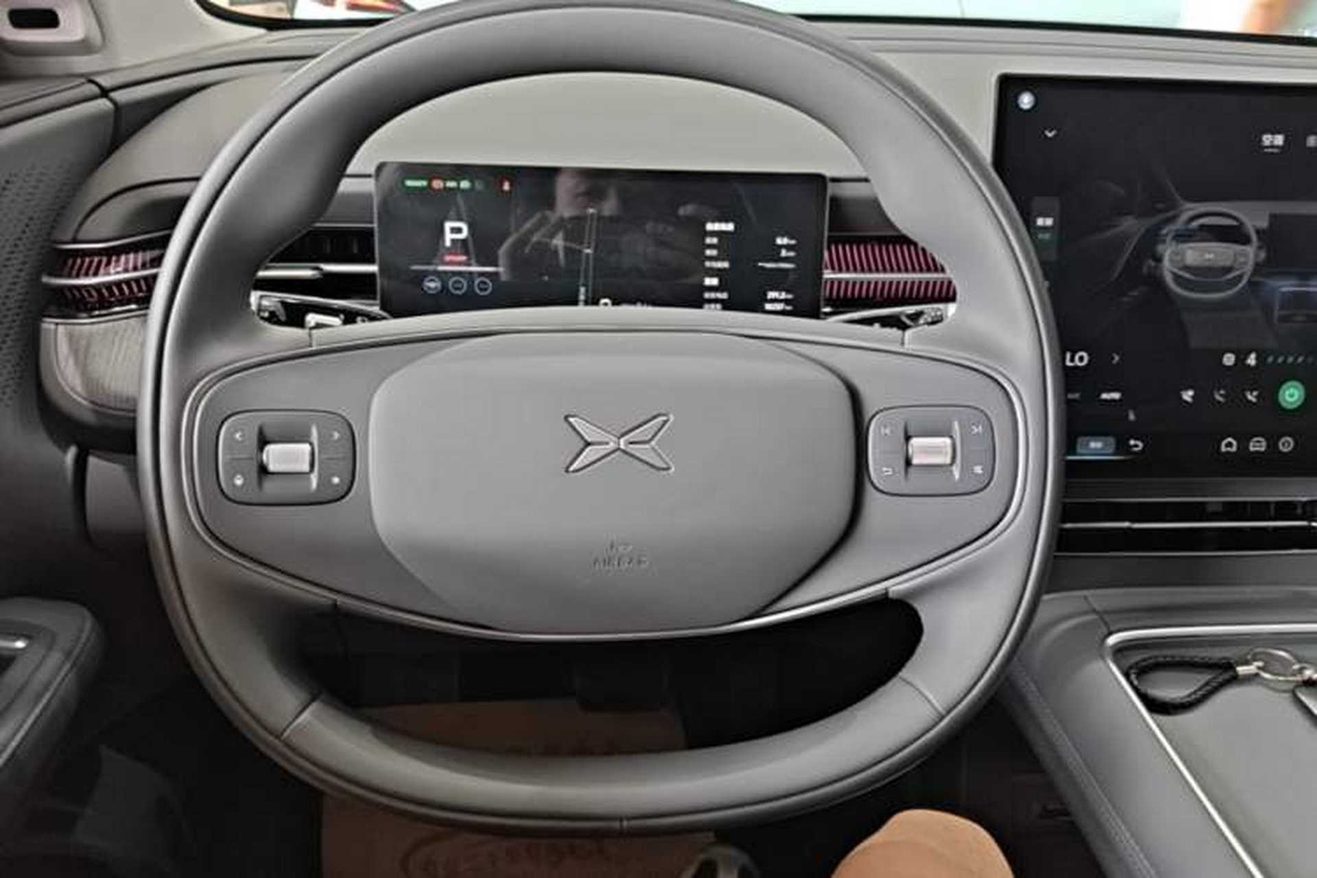 Used XPeng G6 2025 625 Long-Range Max Flagship Edition Steering Wheel