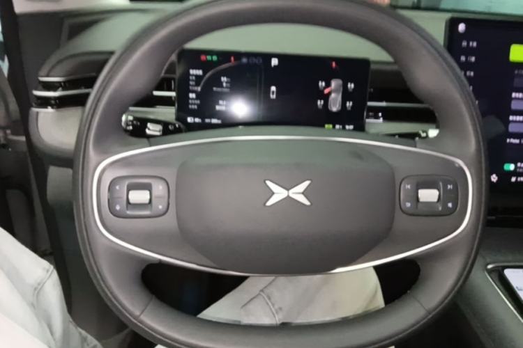 Used XPeng G6 2025 625 Long-Range Max Flagship Edition Steering Wheel
