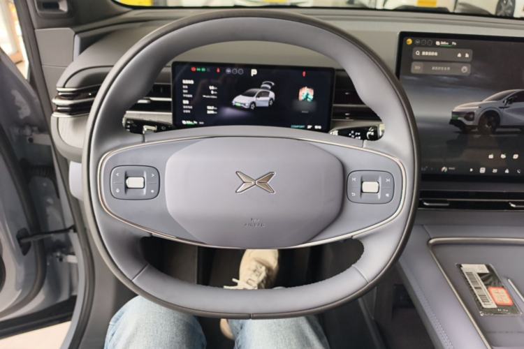 Used XPeng G6 2025 625 Long-Range Max Flagship Edition Steering Wheel