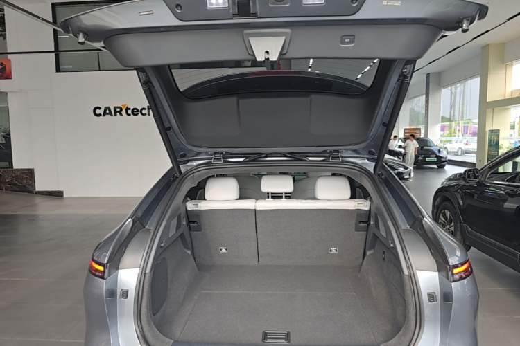 Used XPeng G6 2025 625 Long-Range Max Flagship Edition Trunk