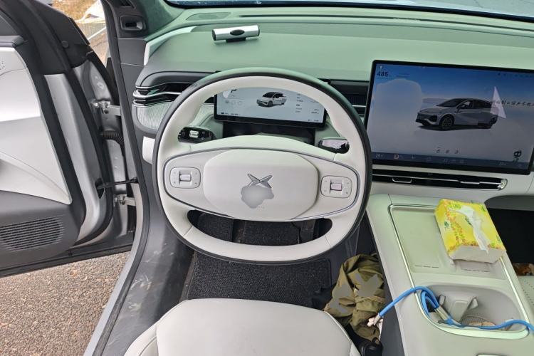 Used XPeng G6 2025 625 Long-Range Max Flagship Edition Steering Wheel