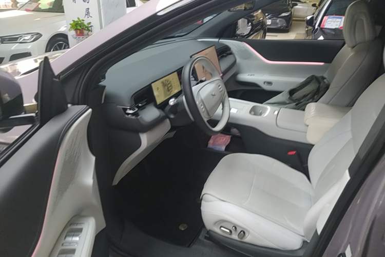 Used XPeng G6 2025 625 Long-Range Max Flagship Edition Driver Seat