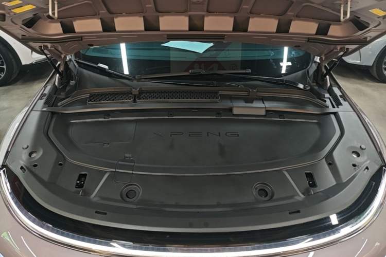Used XPeng G6 2025 625 Long-Range Max Tech Edition Engine Bay