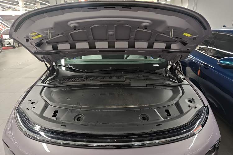 Used XPeng G6 2025 625 Long-Range Max Flagship Edition Engine Bay