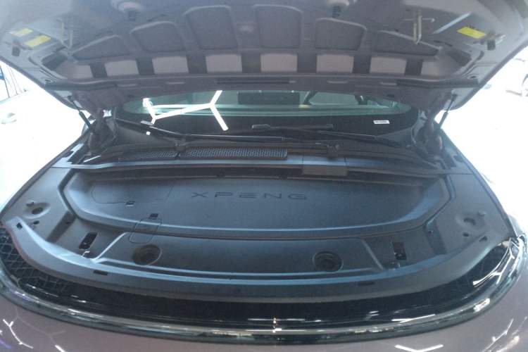 Used XPeng G6 2025 625 Long-Range Max Tech Edition Engine Bay