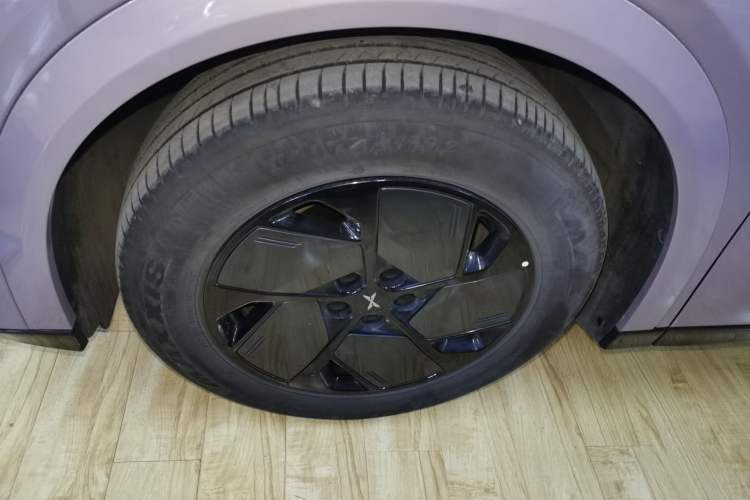 Used XPeng G6 2025 625 Long-Range Max Flagship Edition Exterior 4