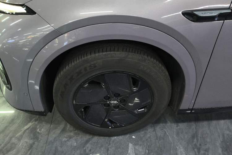 Used XPeng G6 2025 625 Long-Range Max Flagship Edition Exterior 4