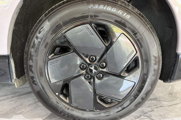 Used XPeng G6 2025 625 Long-Range Max Flagship Edition Exterior 4